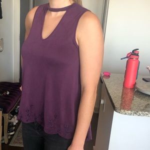 Keyhole top size medium